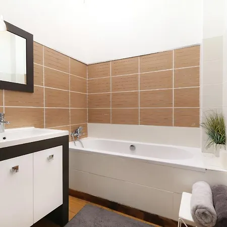 Apartman Joli Aux Beaux Arts Loft Avec Terrasse Montpellier